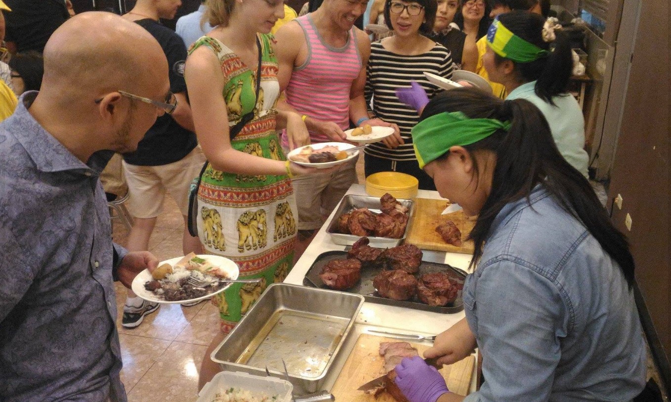 巴西國慶日現場窯烤料理