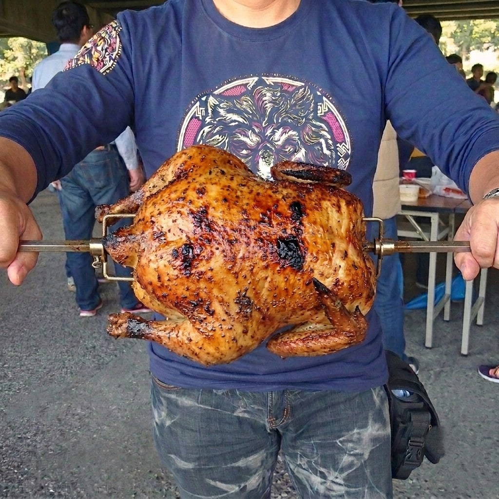 橋下聖誕烤肉派對旋轉烤全雞